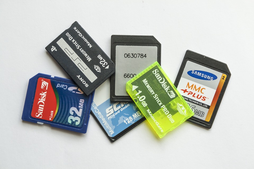 كيفية إزالة الحماية ضد الكتابة لبطاقة الميموري -SD Card